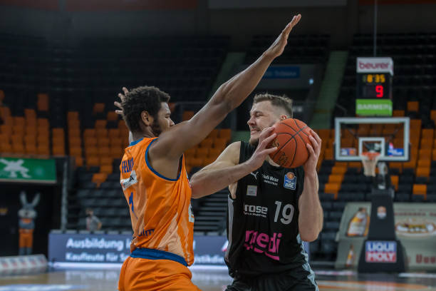 琼托利关于 琼托利关于