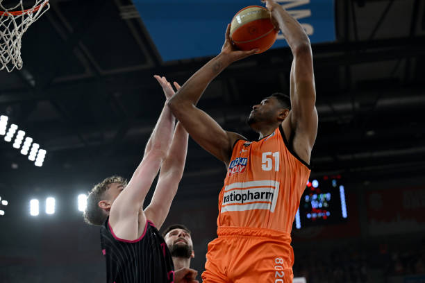 巴萨的阵容 巴萨的阵容