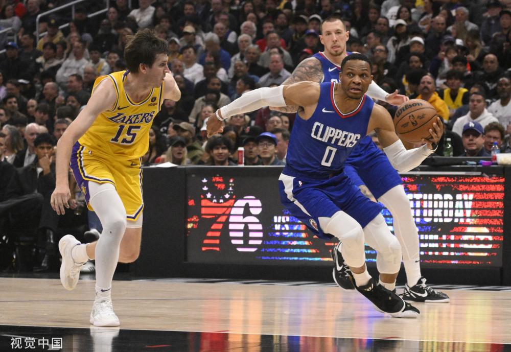 在赛程中段 在赛程中段