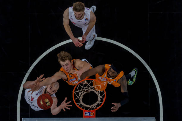 季之初的三 季之初的三